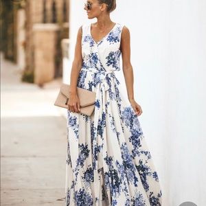 Gorgeous Vici Dolls Blue Floral Flowy Dress!